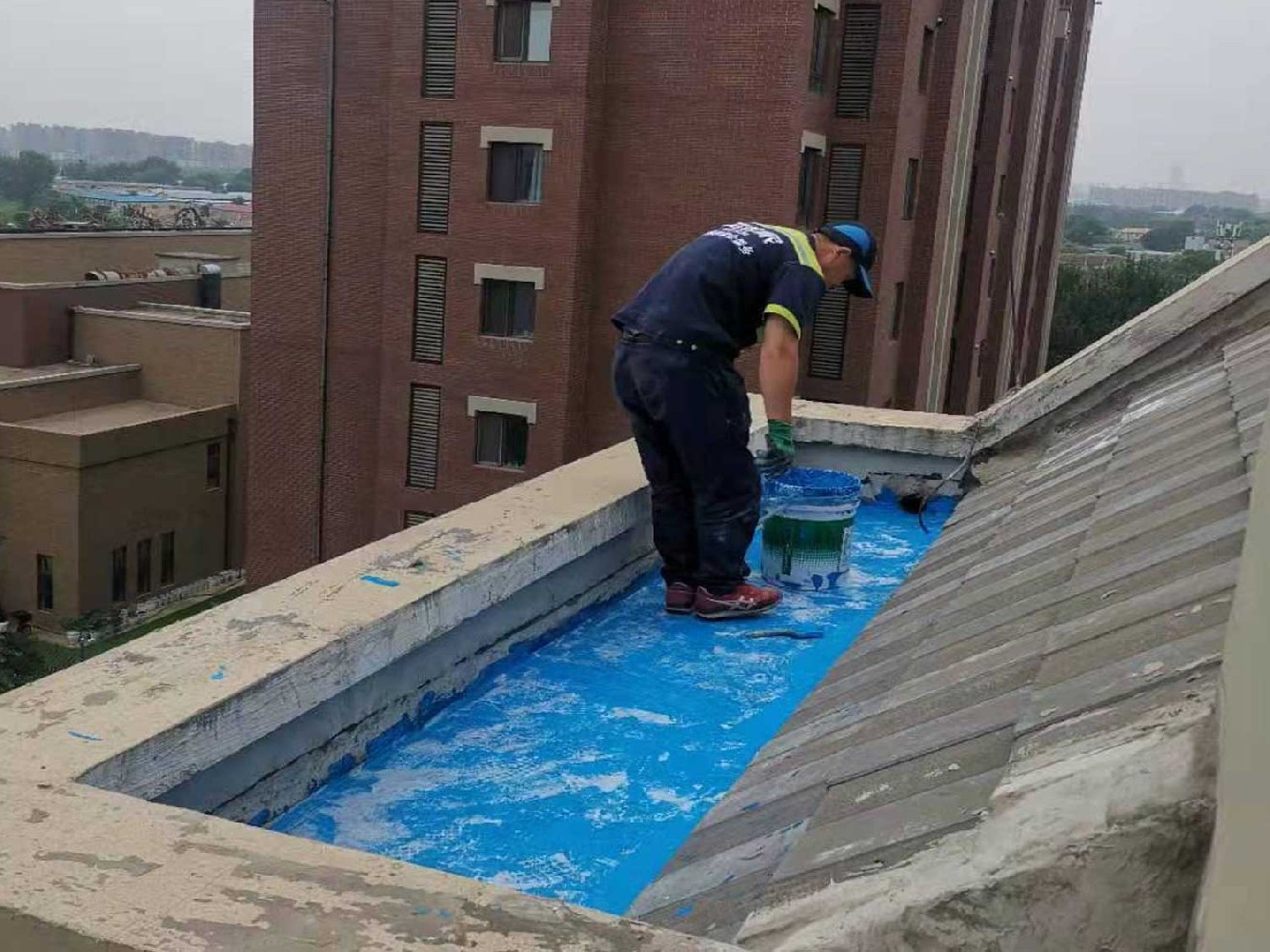 北京楼顶防水补漏